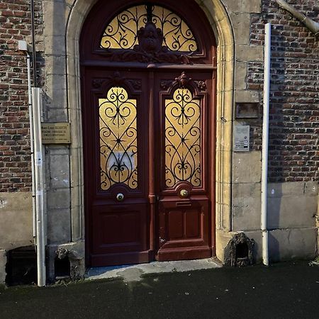 Superbe T2 A 200M De La Place Ducale Charleville-Mézières 外观 照片