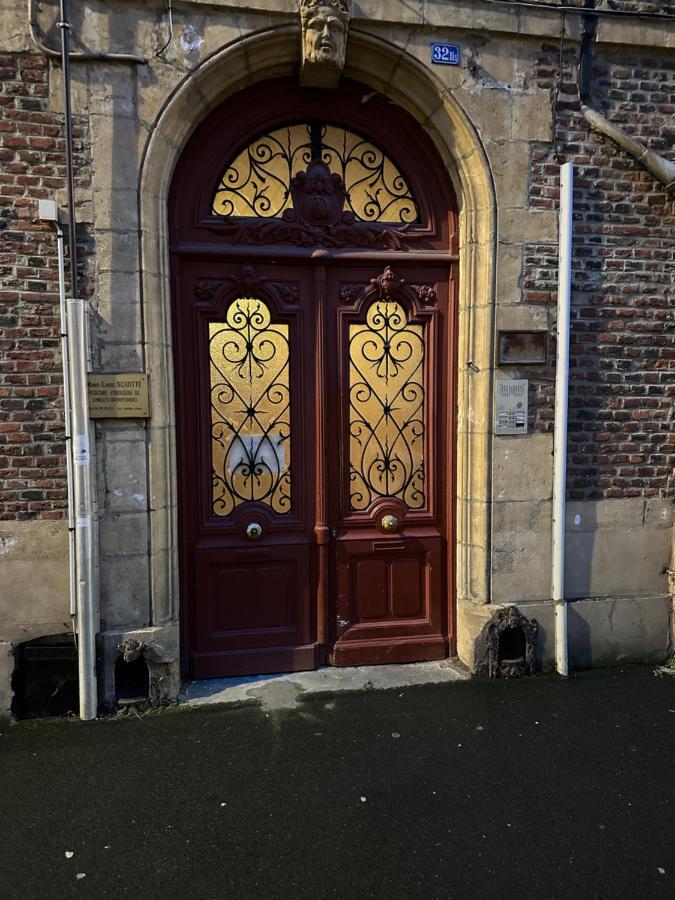 Superbe T2 A 200M De La Place Ducale Charleville-Mézières 外观 照片